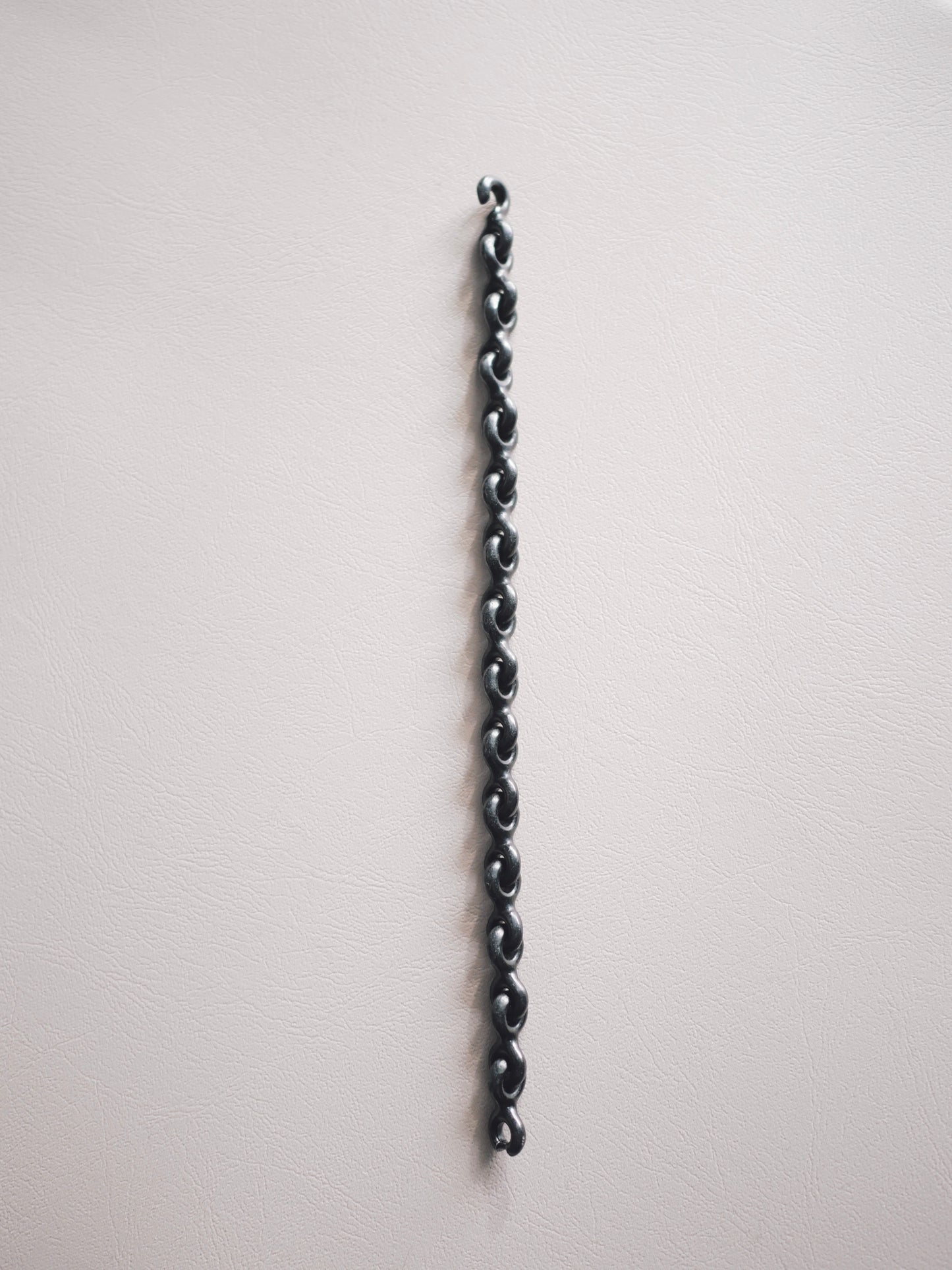 ST chain bracelet / black