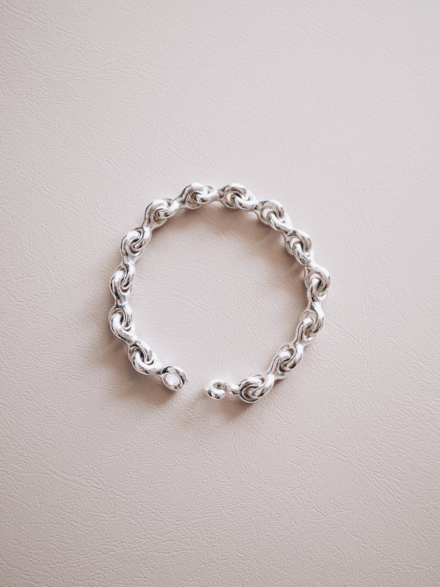 ST chain bracelet