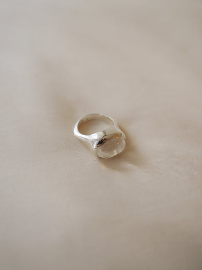 Oval rock crystal ring